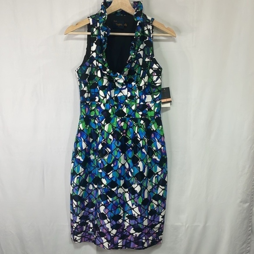 ✏️ nwt Just…Taylor style 9212M sleeveless stained glass print ruffle neck dress